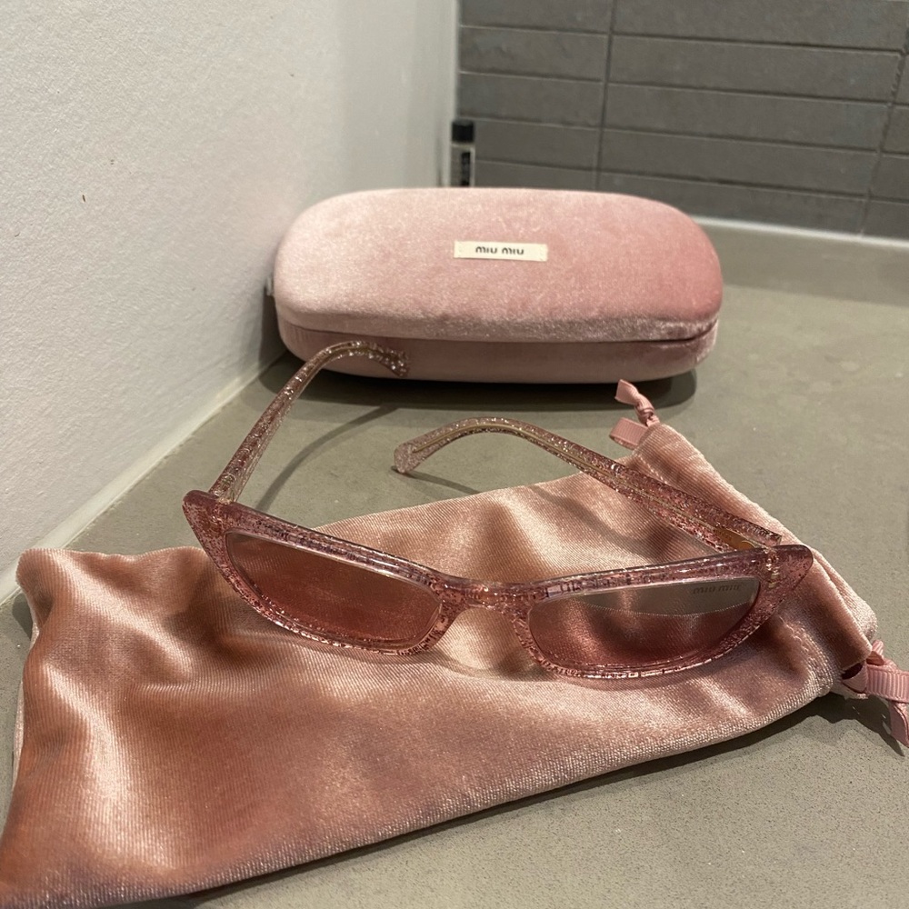 **Sold*** miu miu. New. Autentic